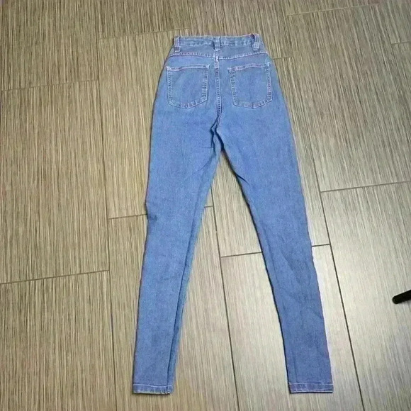 Pretty Little Thing Women's Blue Medium Wash High Rise Denim Skinny Jeans Size 6 - Picture 8 of 8